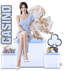 迫不及待！拉什福德在亮相仪式上自己动手为巴萨球衣印上14号